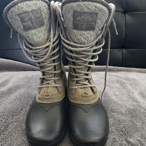 The North Face Women's Tan and Gray Boots